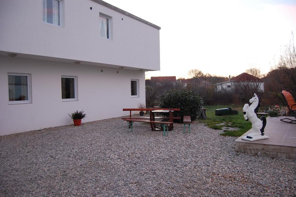 Guesthouse Panna Maria Međugorje Екстериор снимка
